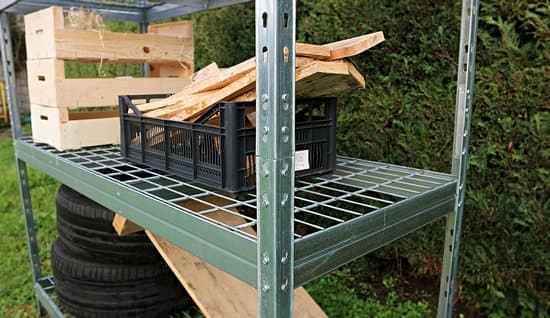 2_robustes-metallregal-verzinkt