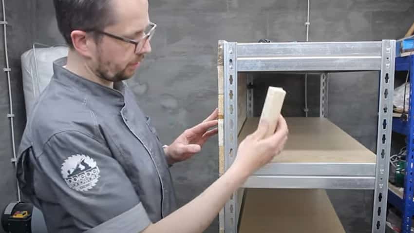 5-holzstueck-an-metall-schwerlast-regal 5-holzstueck-an-metall-schwerlast-regal